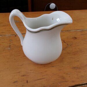 vtg 1942 Warwick dated stamped bottom Diner restaurant ware creamer